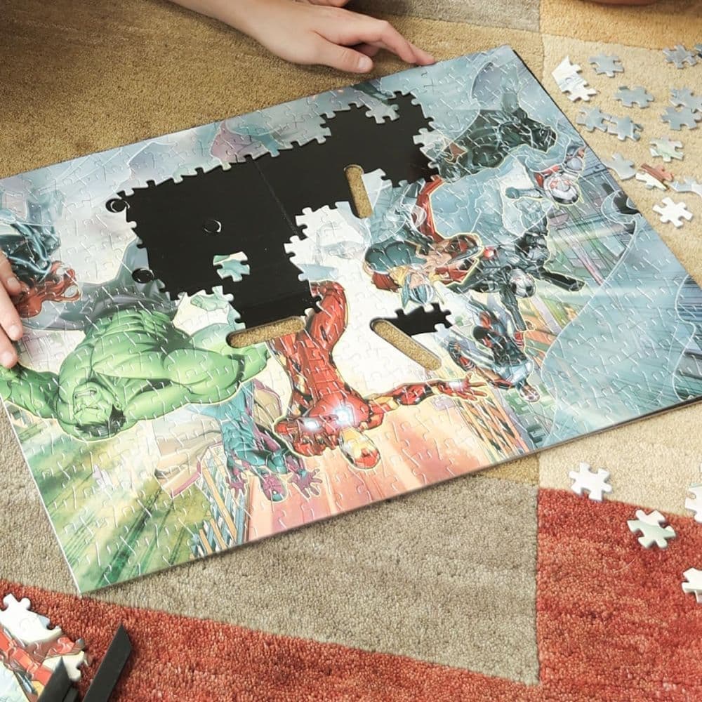 Avengers 428 Piece Puzzle Second Alternate Image