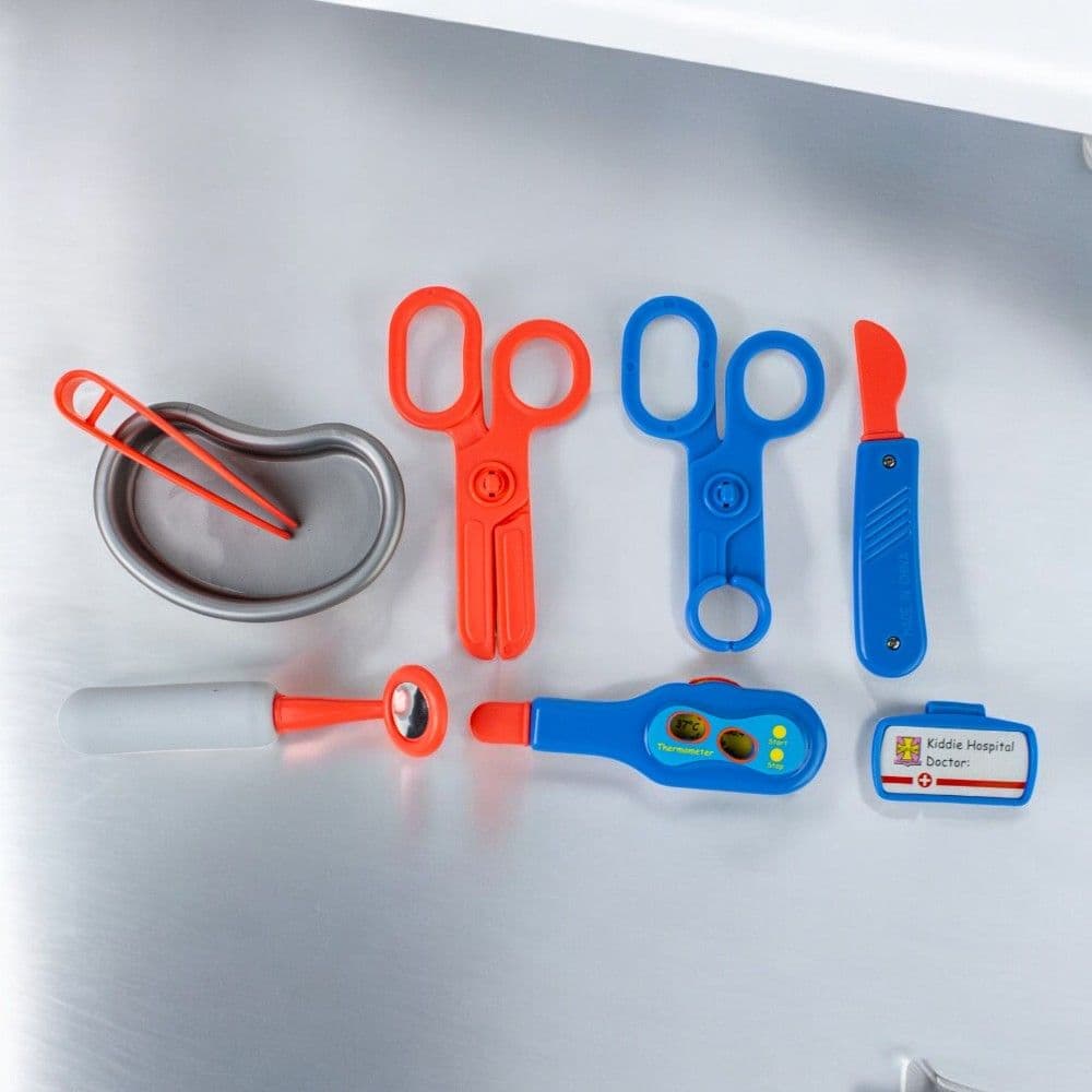 Medical Kit 19 Piece Electronic Fourth Alternate Image